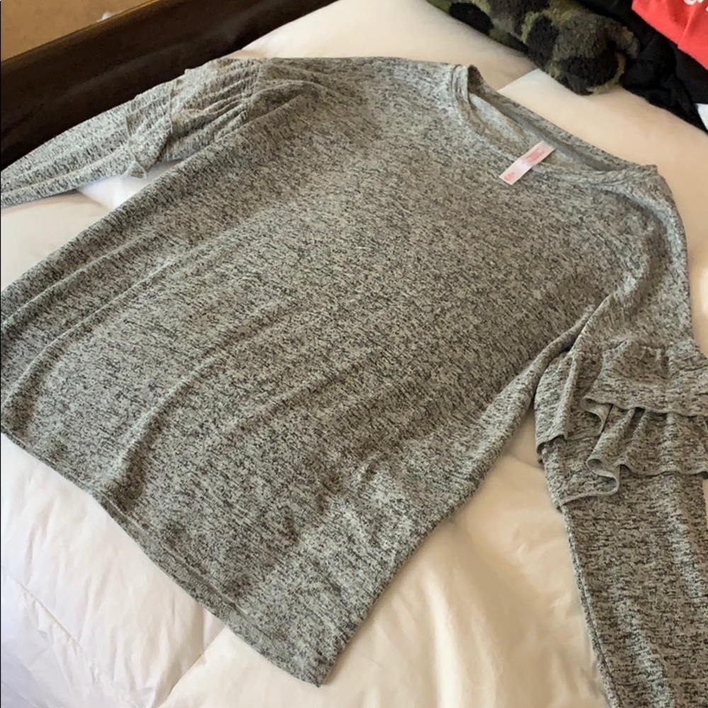 Grey long sleeve